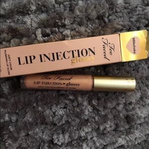 Too Faced Injections Juicy Color Plumping Lipgloss